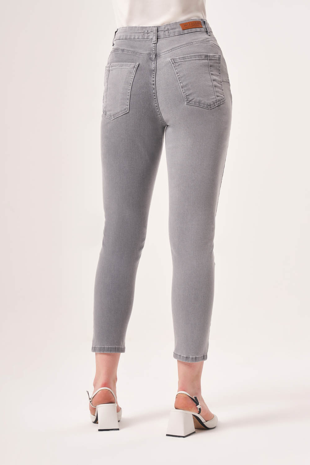 Mizalle Skinny Fit Gri Denim Pantolon