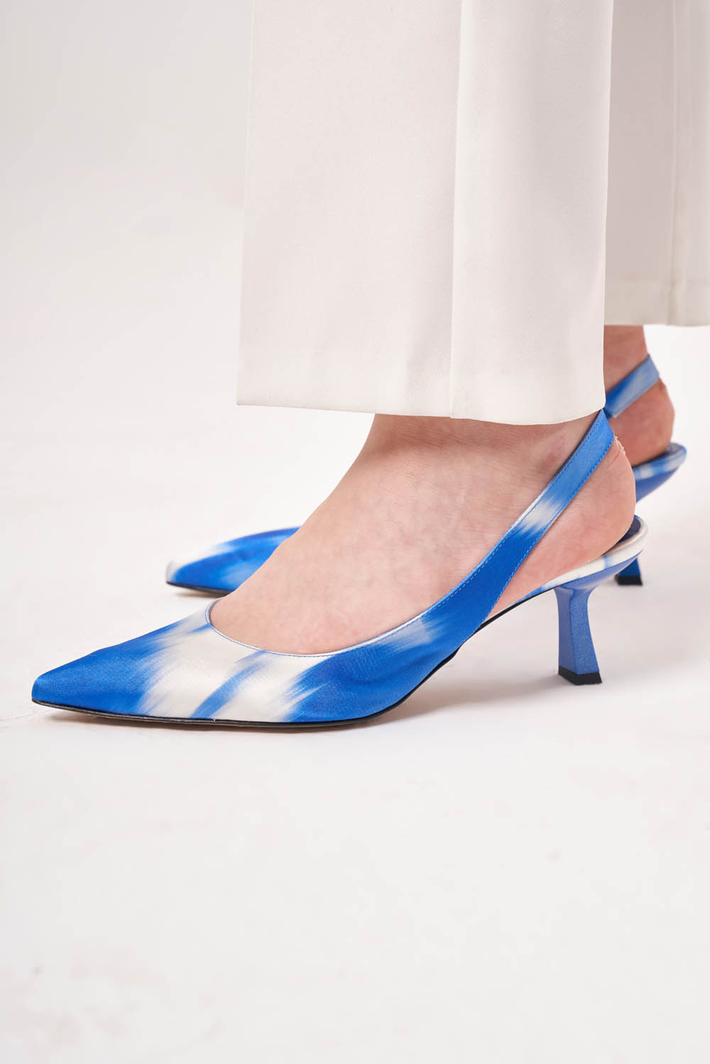 Mizalle Arkası Mavi Beyaz Mix Saten Stiletto