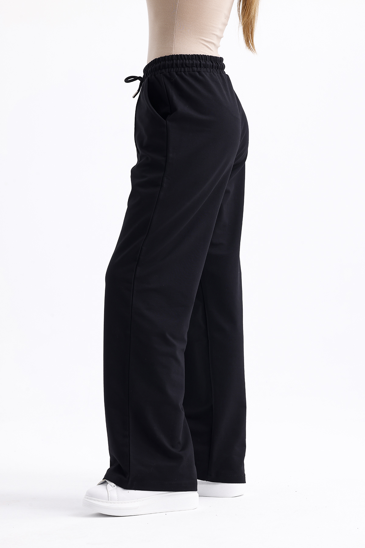 Mizalle Pamuklu Siyah Jogger Pantolon