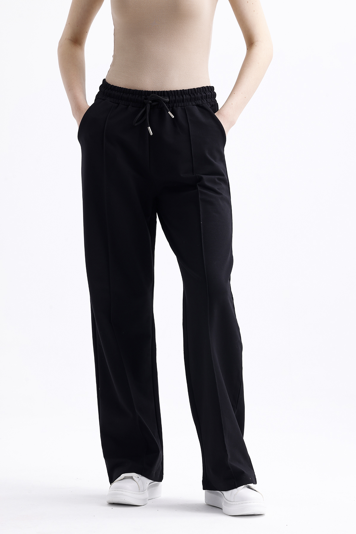Mizalle Pamuklu Siyah Jogger Pantolon
