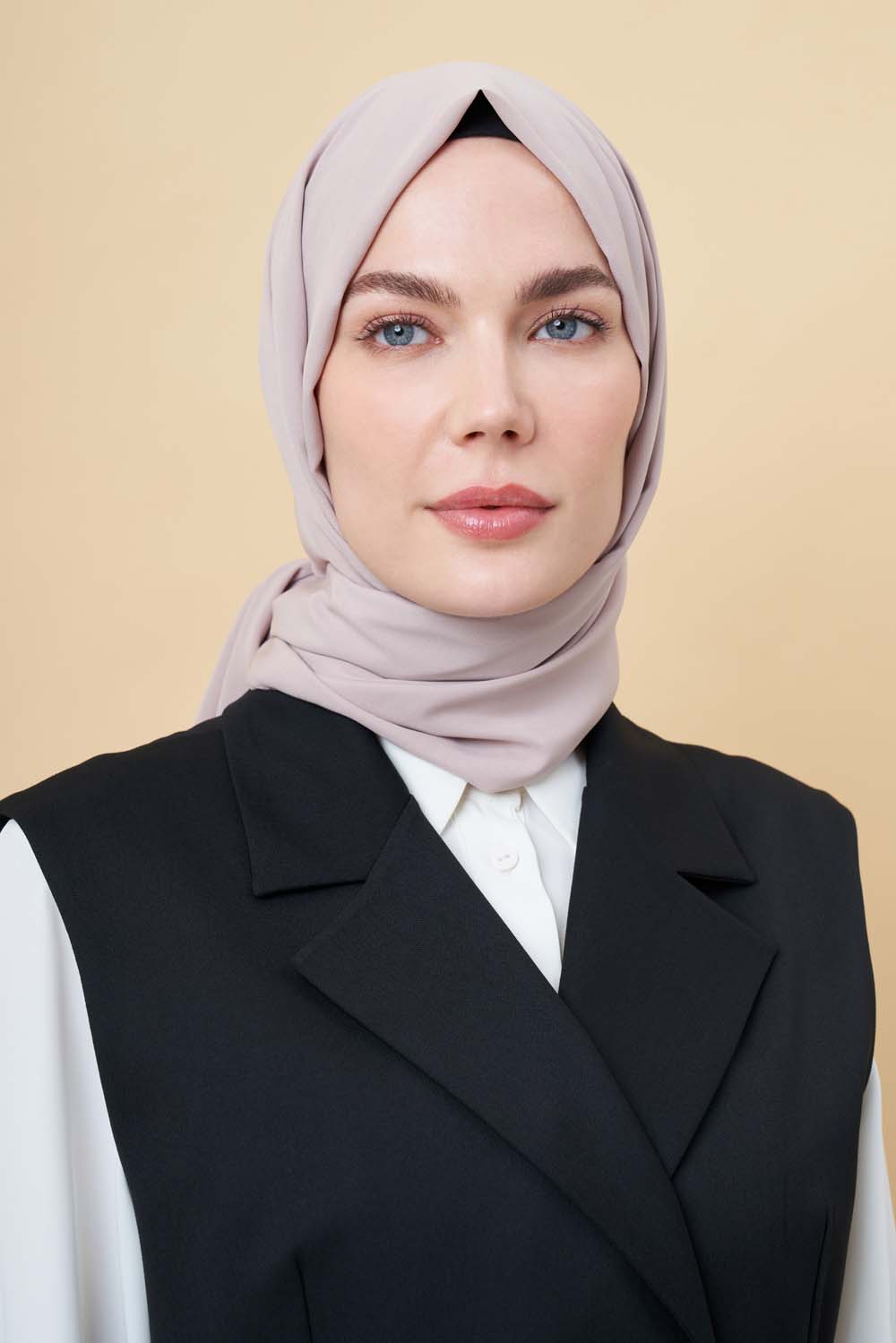 Mizalle Bej Rengi Medine İpeği Şal