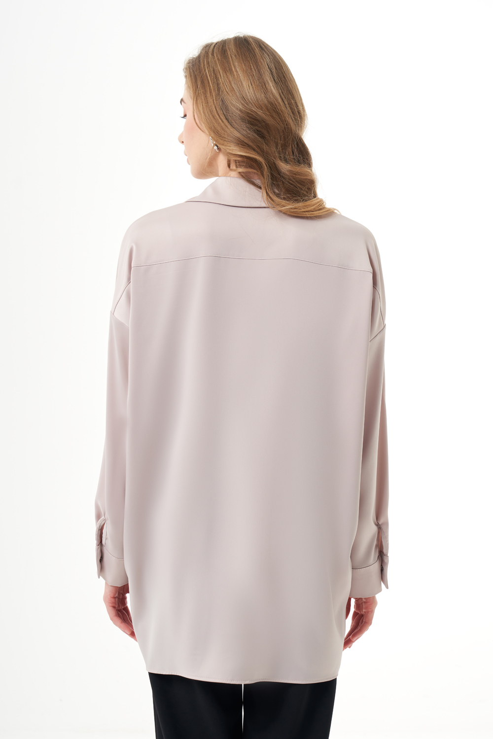 Mizalle Metal Düğmeli Oversize Bej Rengi Saten Gömlek