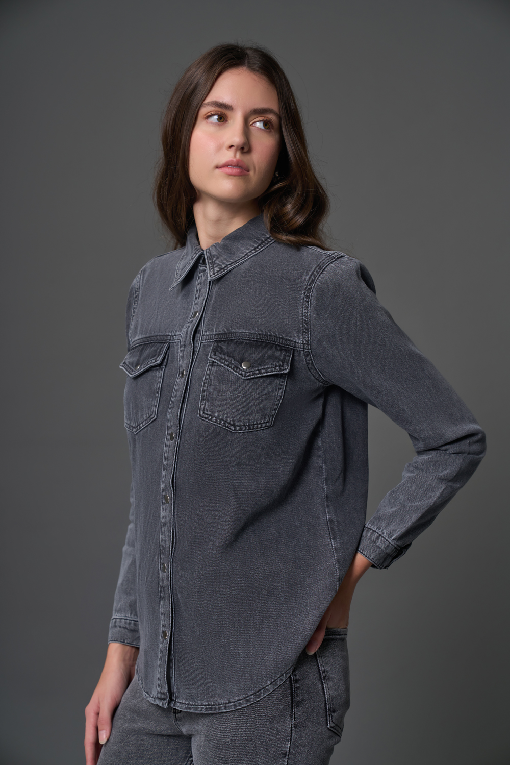 Mizalle Çift Cepli Klasik Antrasit Denim Gömlek