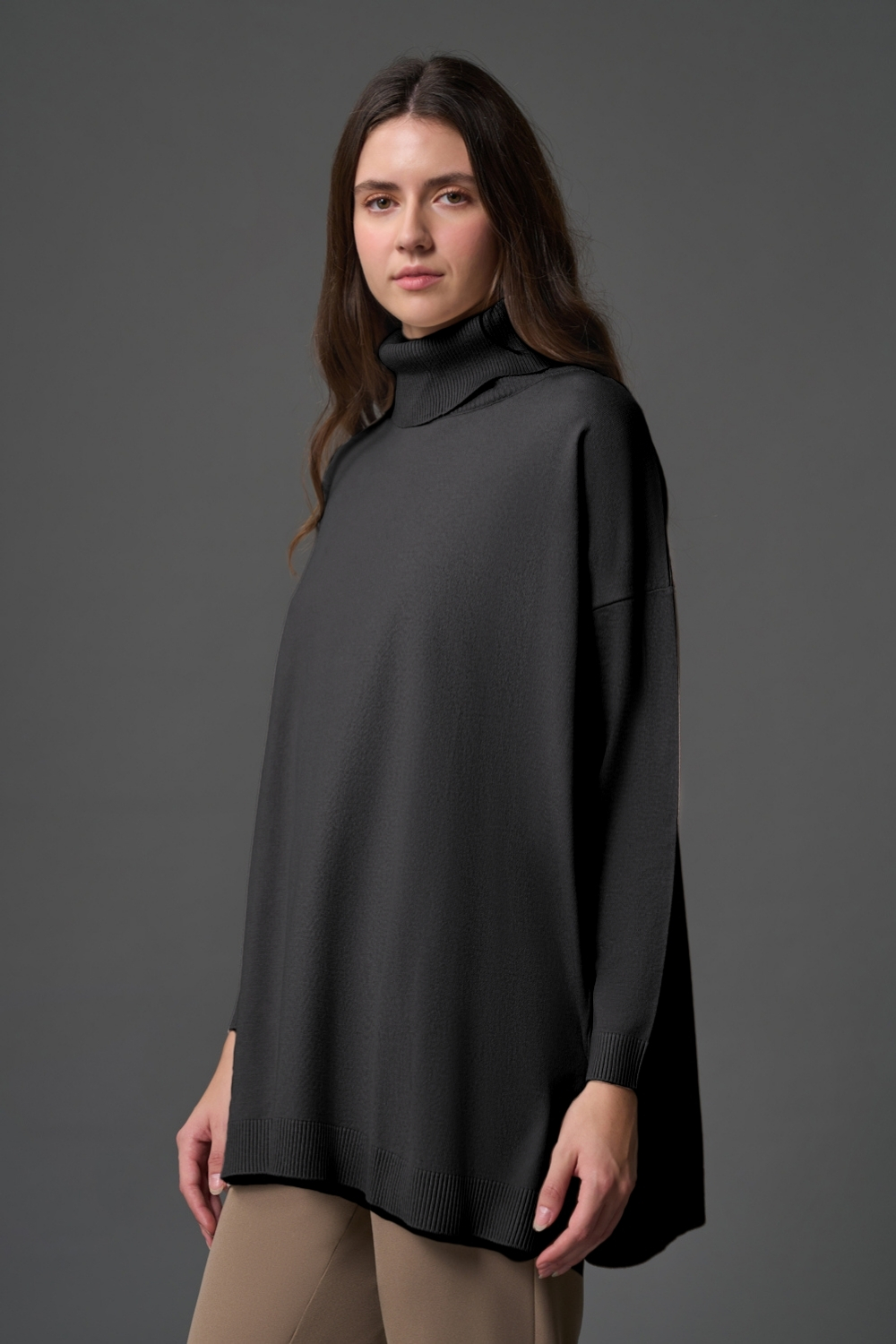 Mizalle Balıkçı Yaka Uzun Oversize Siyah Triko Kazak