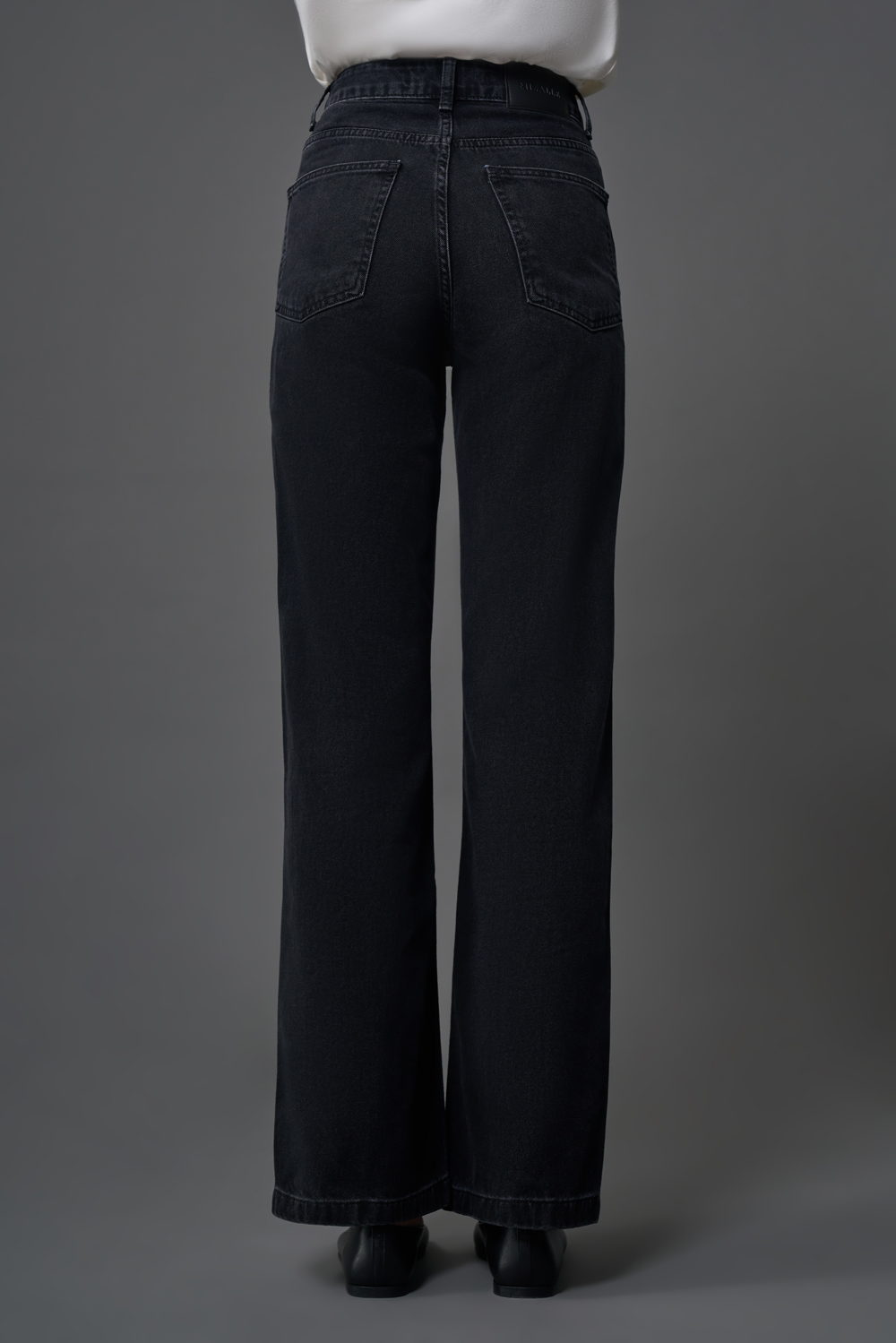 Mizalle Dar Kalıp Geniş Paça Antrasit Denim Pantolon