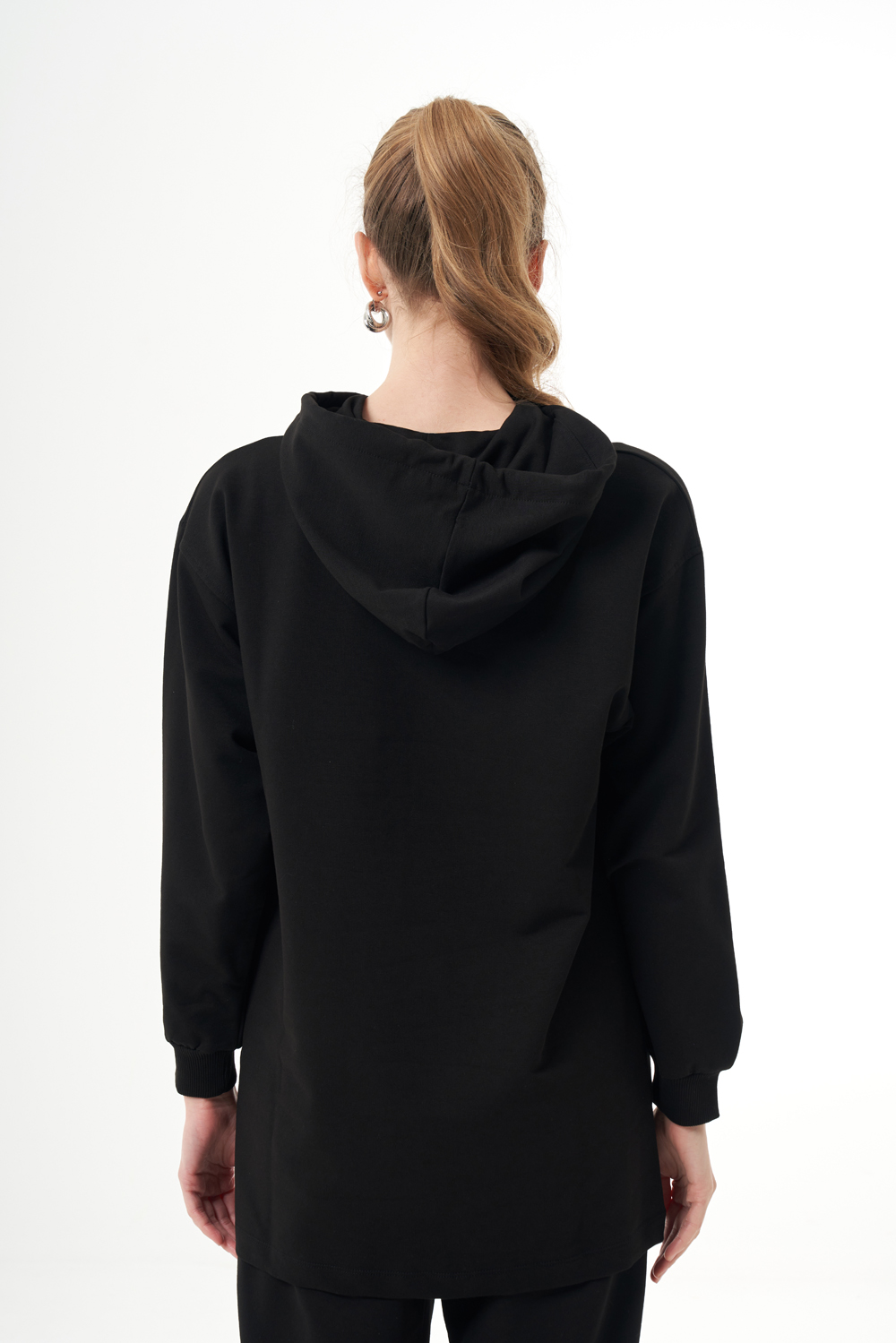 Mizalle Kapüşonlu Kanguru Cepli Siyah Sweatshirt