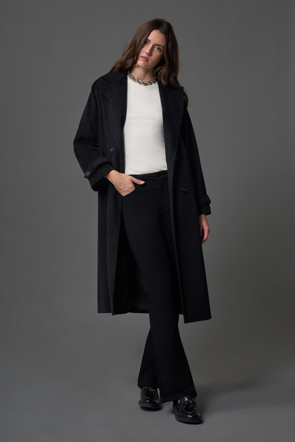 Mizalle Klasik Yaka Oversize Kaşe Dokulu Siyah Kaban