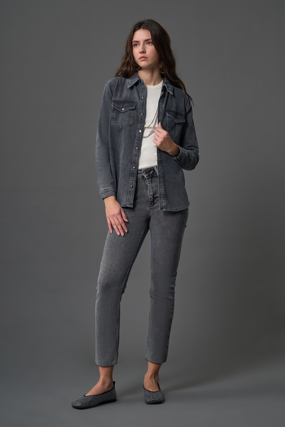Mizalle Dar Kesim Kesik Paçalı Mom Fit Gri Denim Pantolon