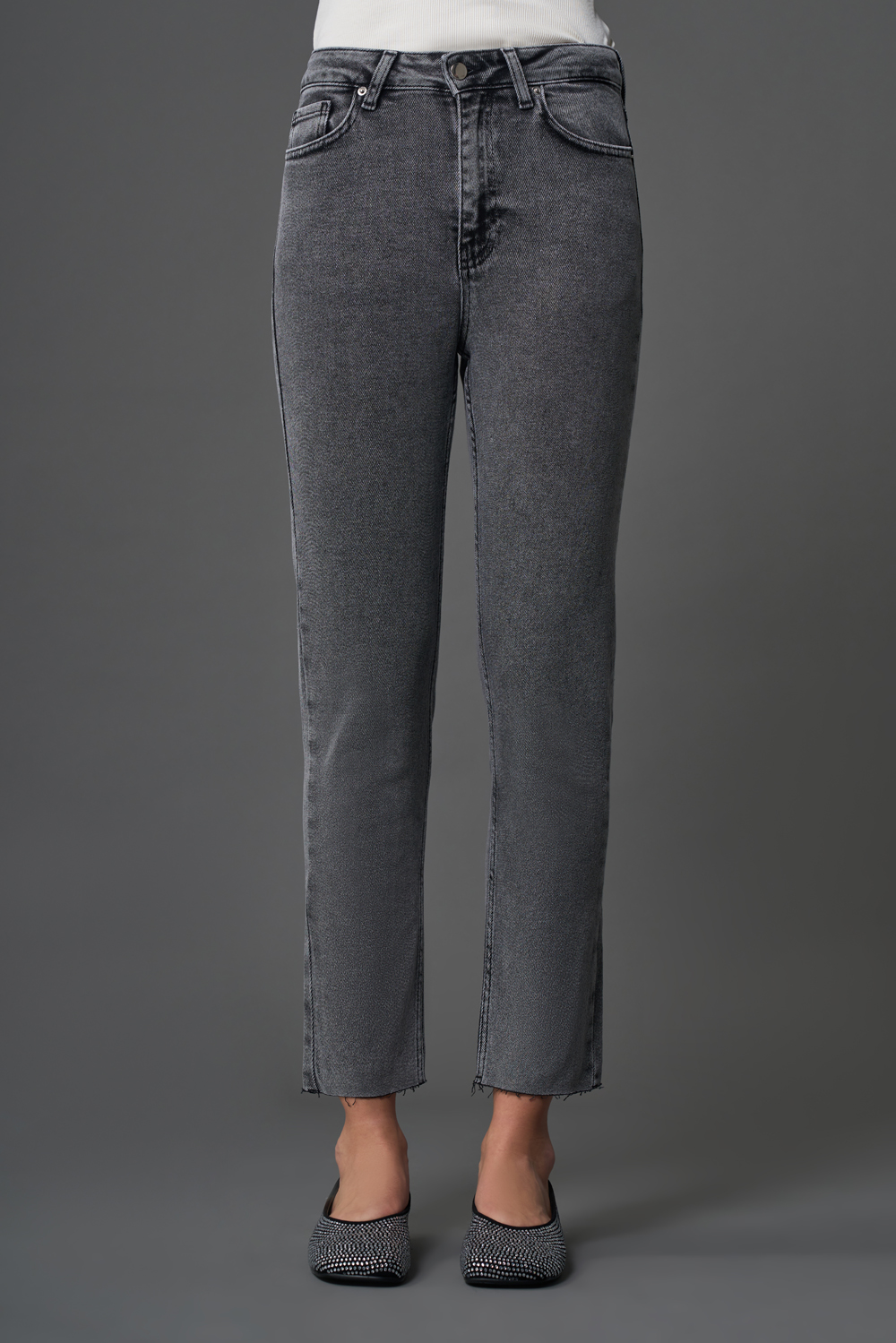 Mizalle Dar Kesim Kesik Paçalı Mom Fit Gri Denim Pantolon