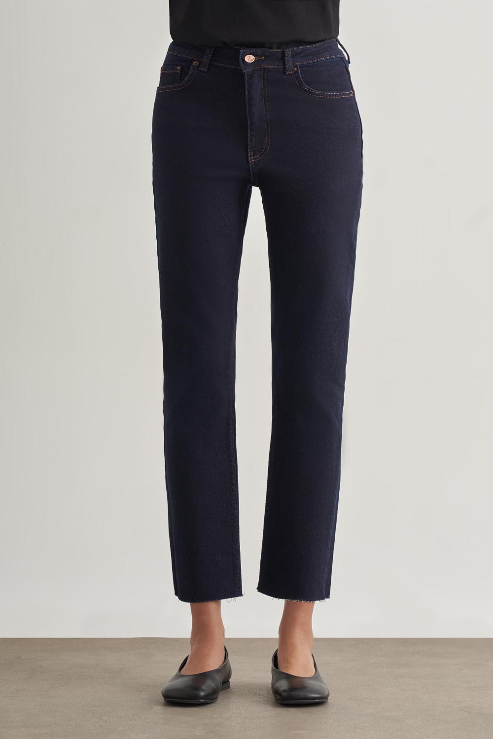 Mizalle Dar Kesim Kesik Paçalı Mom Fit Lacivert Denim Pantolon