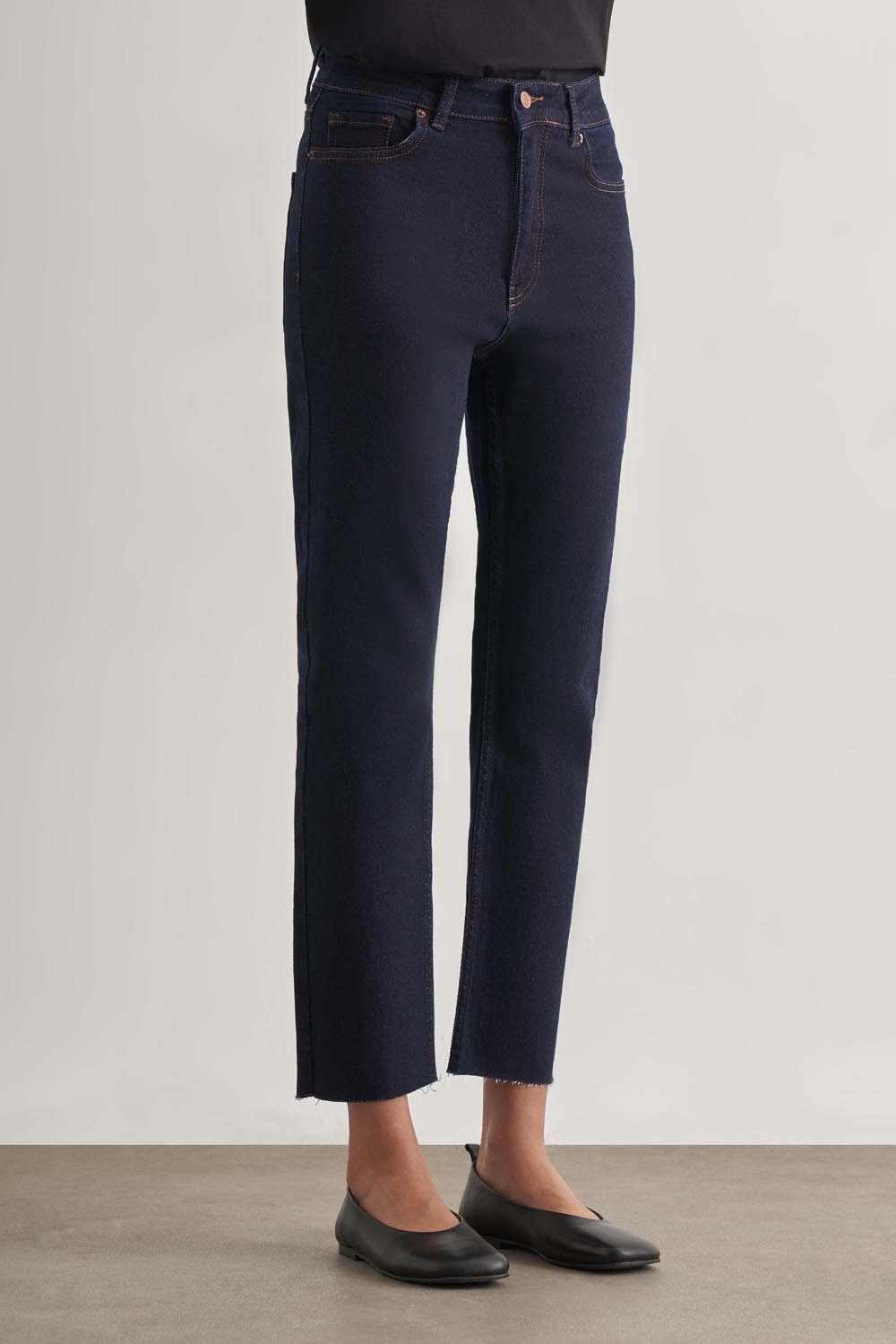 Mizalle Dar Kesim Kesik Paçalı Mom Fit Lacivert Denim Pantolon