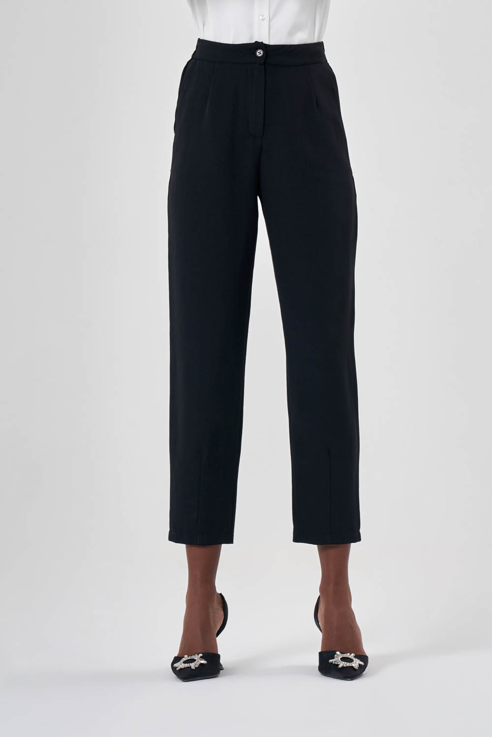 Mizalle Keten Dokulu Fit Siyah Pantolon