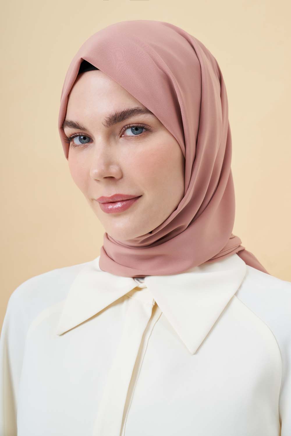 Mizalle Kiremit Rengi Medine İpeği Şal