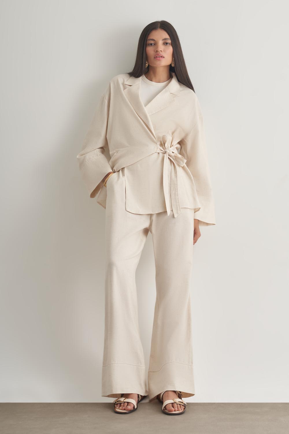 Mizalle Keten Karışımlı Anvelop Bağlı Bej Rengi Kimono Ceket