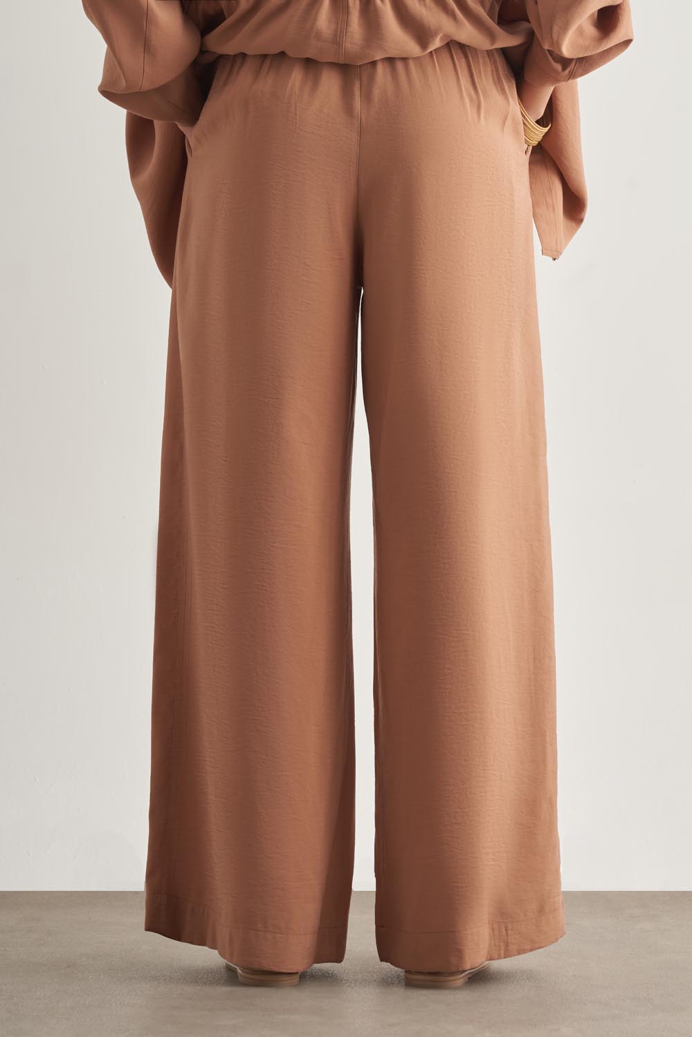 Mizalle Modal Karışımlı Rahat Kesim Beli Lastikli Camel Pantolon