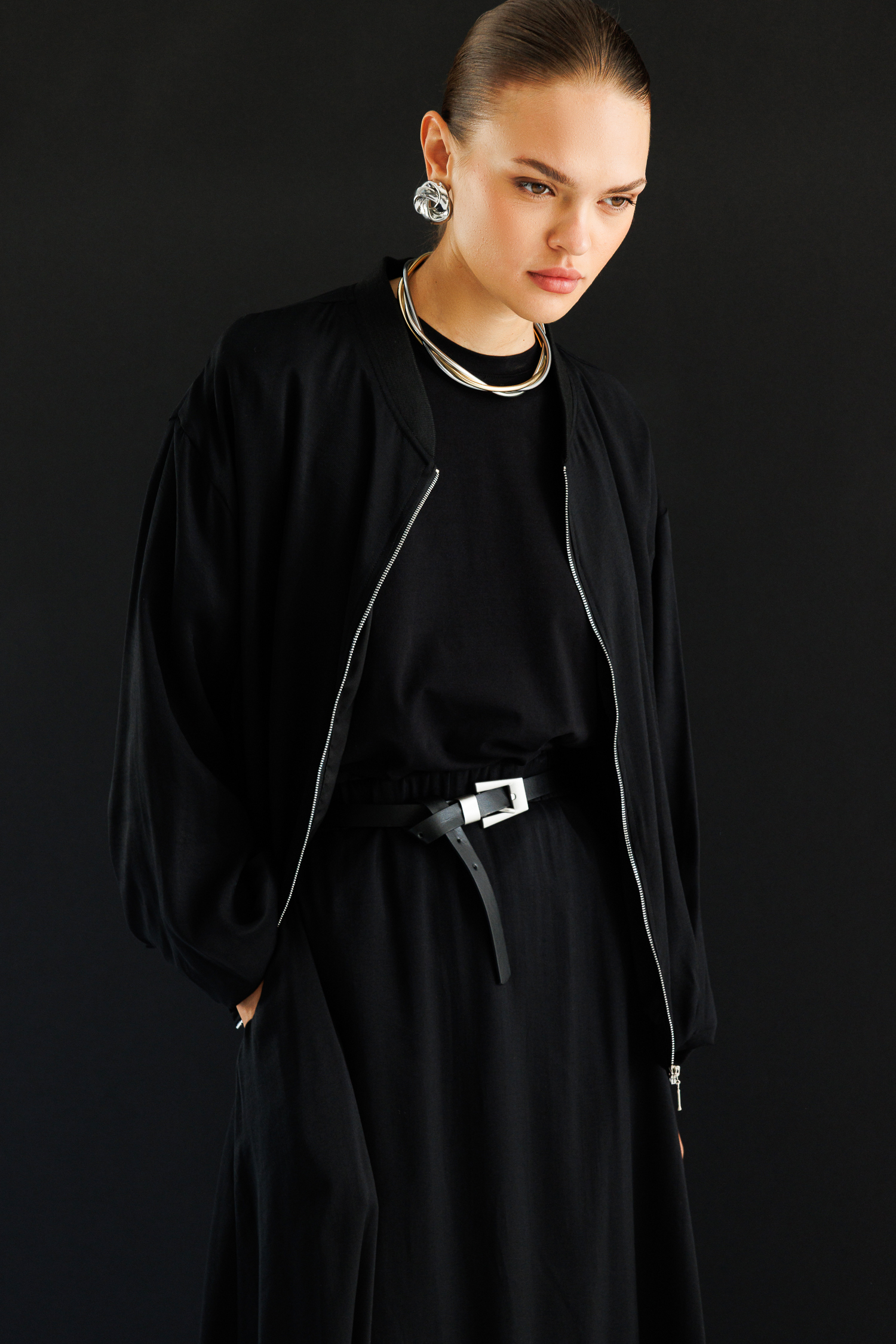 Mizalle Modal Karışımlı Siyah Oversize Bomber Ceket