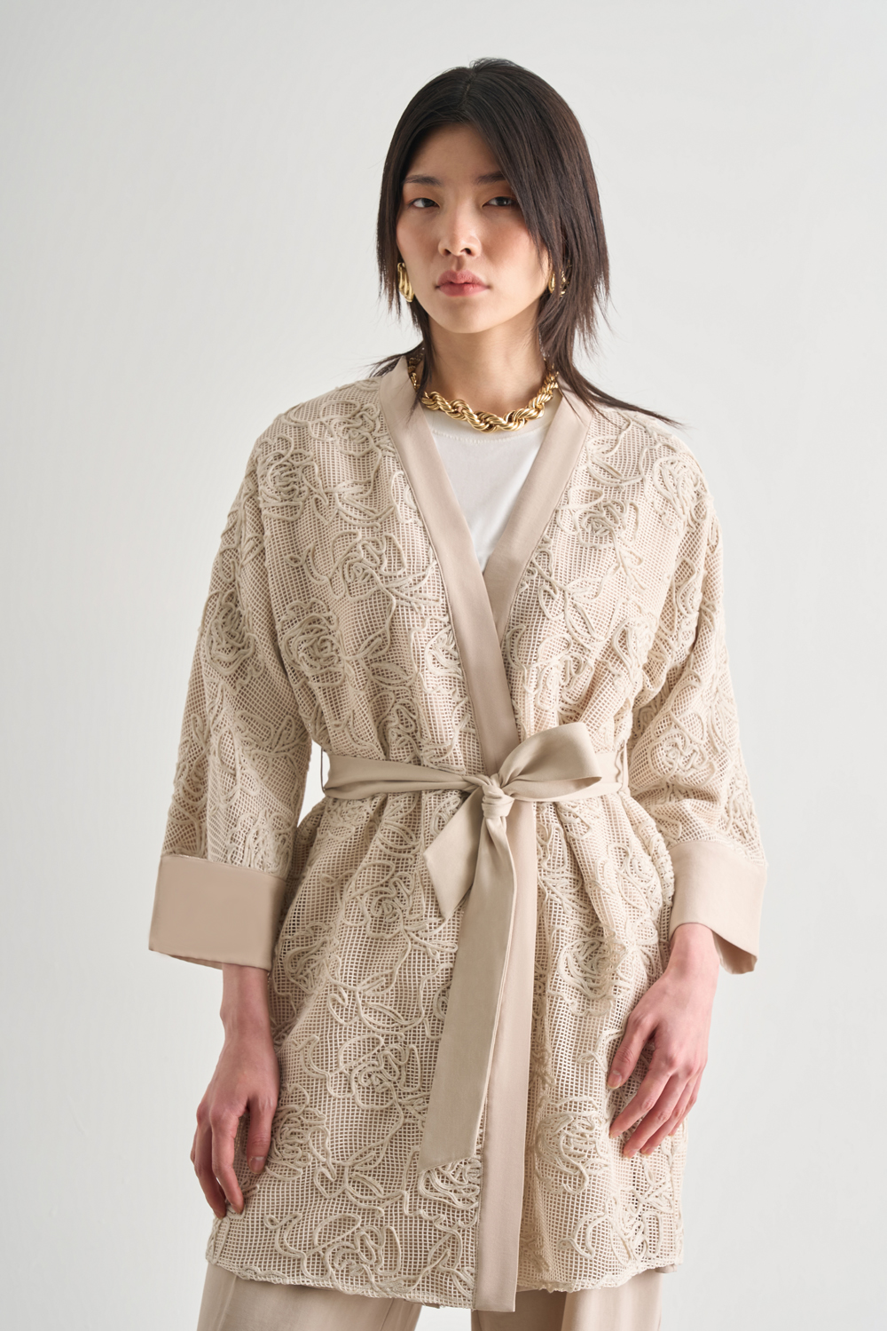 Mizalle Örgü Nakışlı Bej Rengi Premium Kimono Ceket