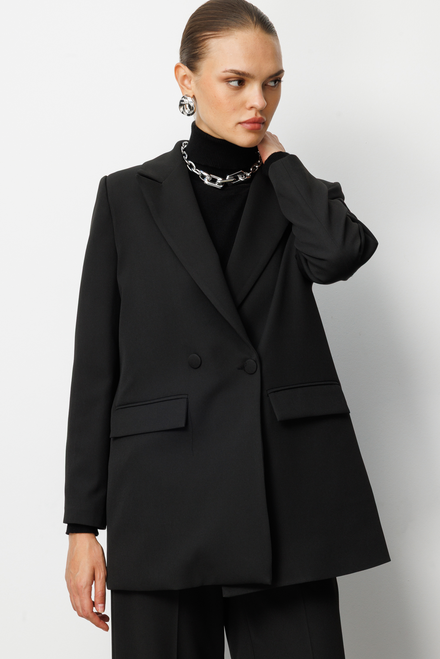 Mizalle Oversize Siyah Kruvaze Blazer Ceket