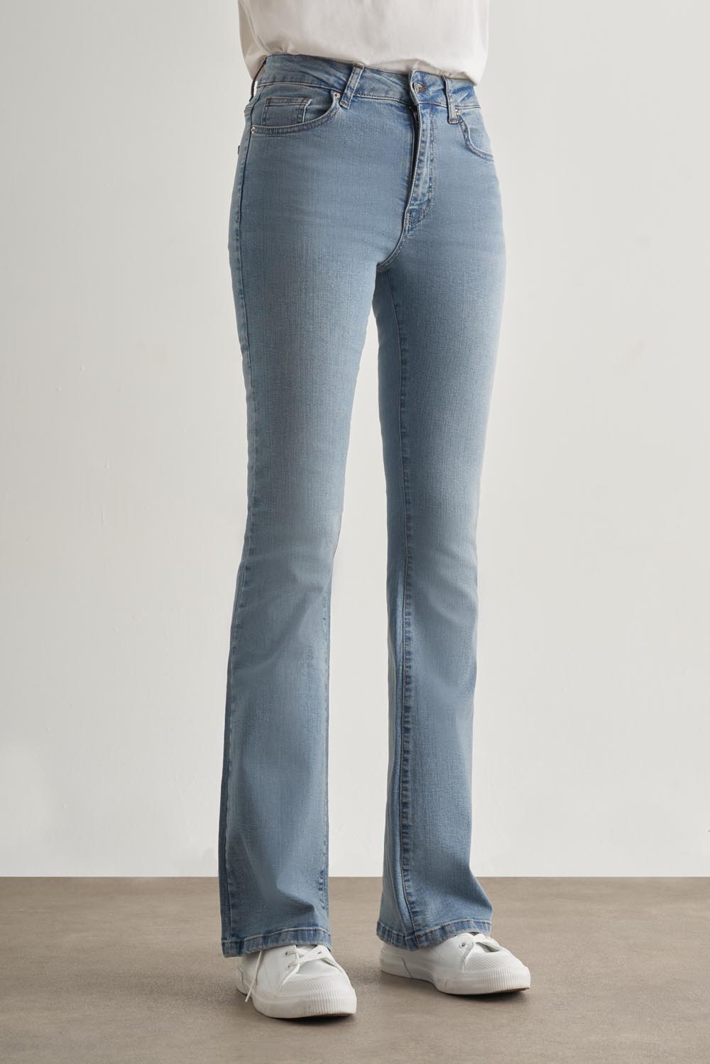 Mizalle Skinny Fit Flare Paça Açık Mavi Denim Pantolon