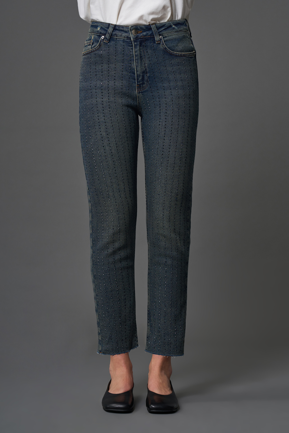 Mizalle Dar Kesim Taş İşli Lacivert Straight Fit Denim Pantolon