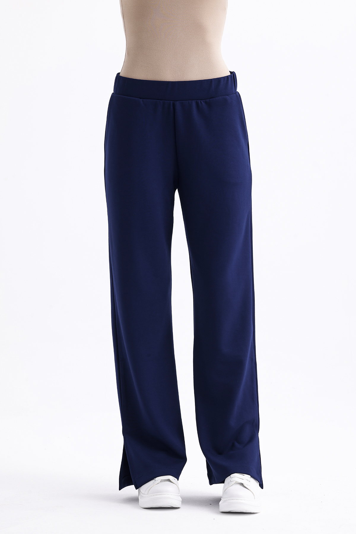 Mizalle Paçası Yırtmaçlı Pamuklu Lacivert Jogger Pantolon
