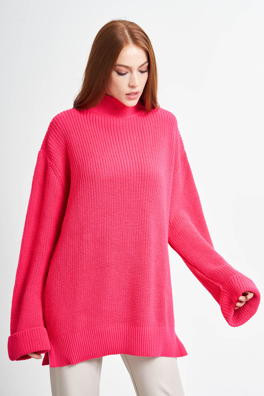 Mizalle Yüksek Yaka Oversize Fuşya Triko Kazak