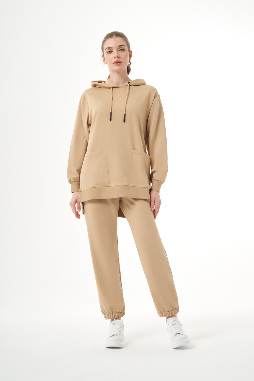 Mizalle Kapüşonlu Torba Cepli Bej Rengi Sweatshirt