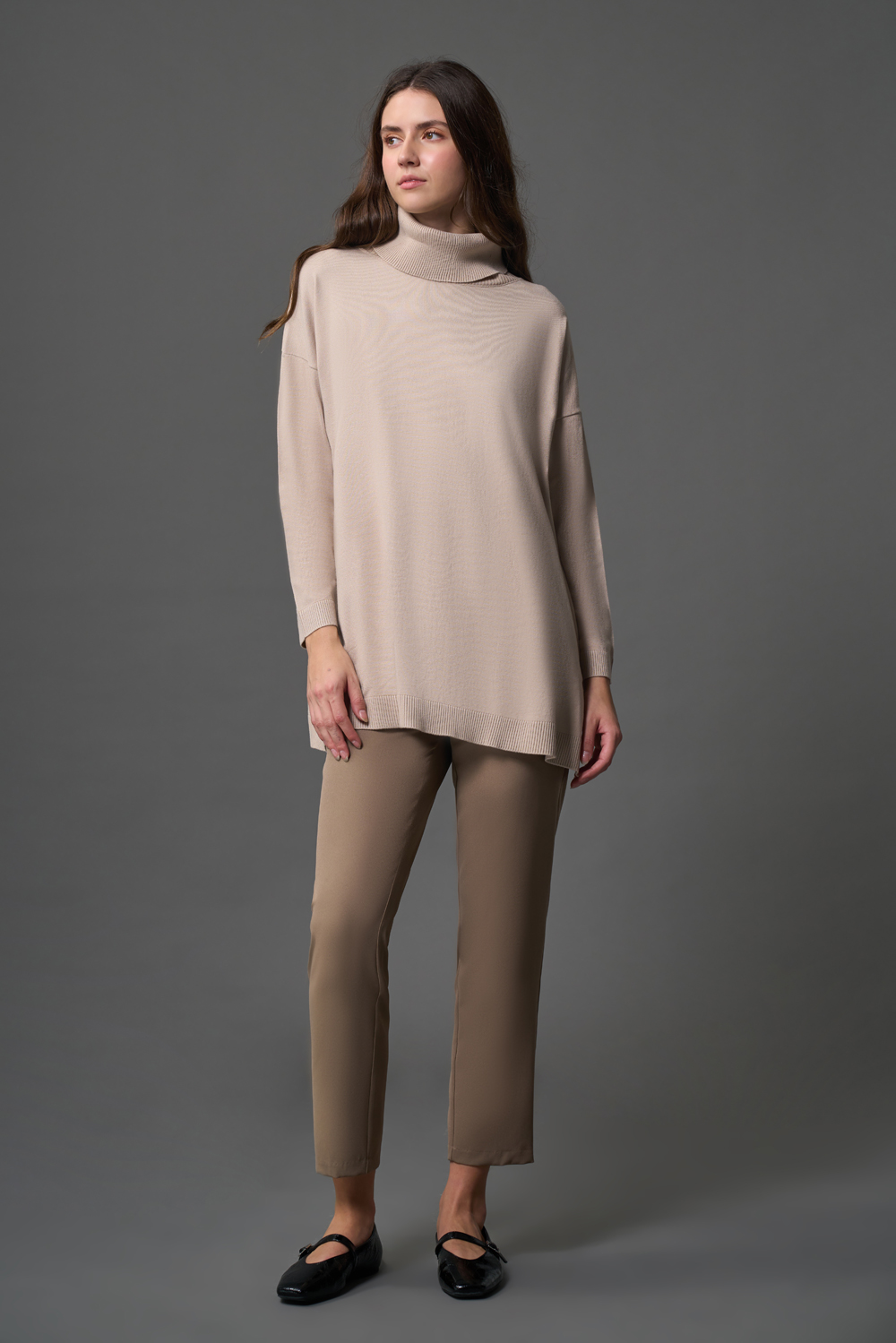Mizalle Balıkçı Yaka Uzun Oversize Camel Triko Kazak