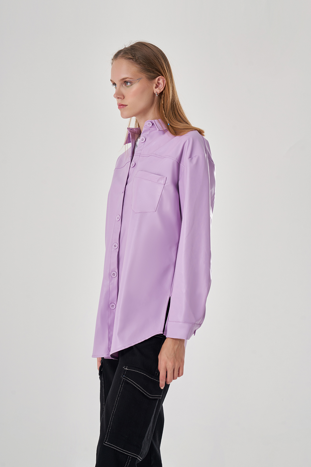 Mizalle Deri Görünümlü Lila Oversize Gömlek
