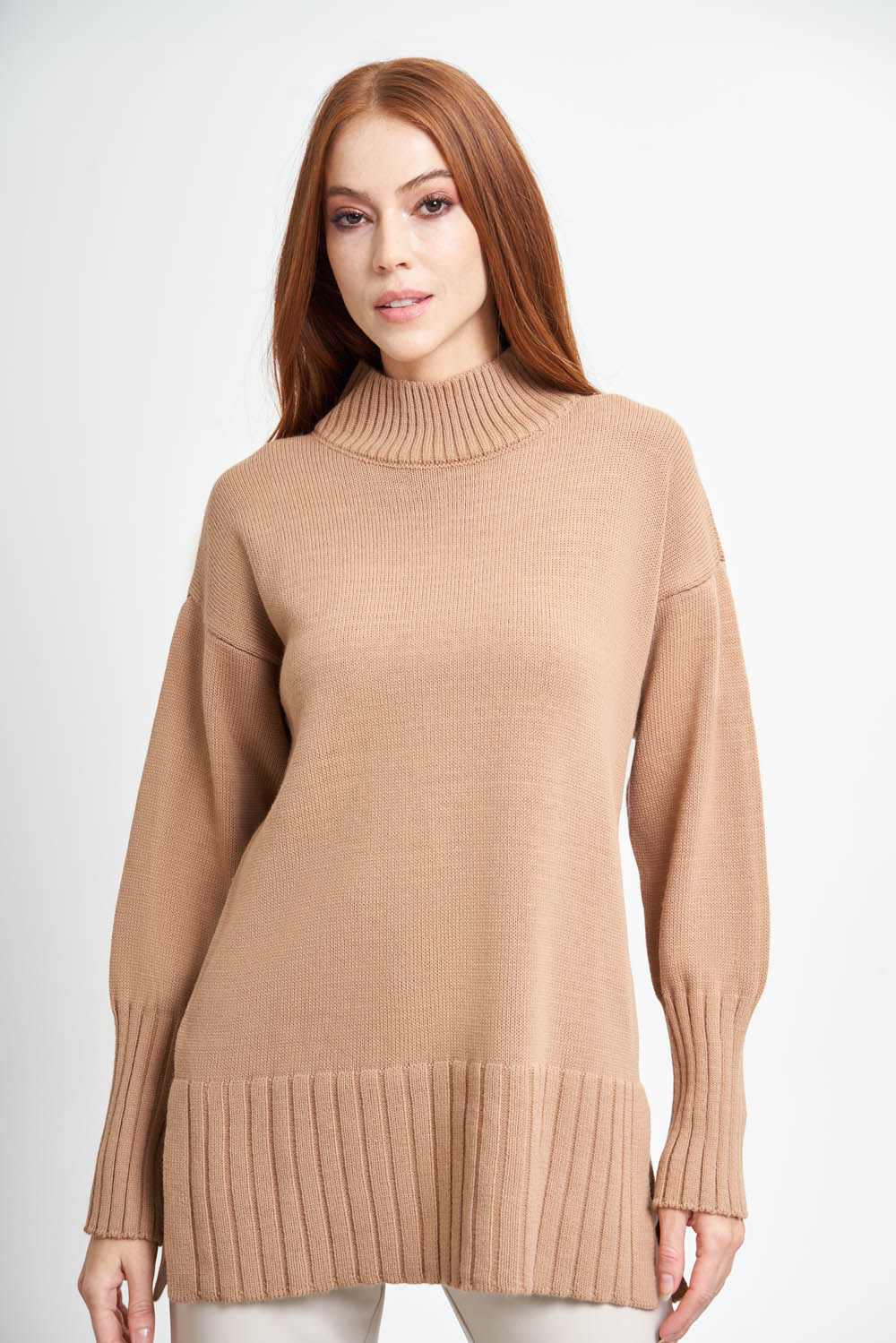 Mizalle Dik Yaka Oversize Camel Uzun Triko Kazak