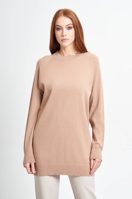 Mizalle - Mizalle Camel Kanallı Örme Yuvarlak Yaka Uzun Triko Kazak