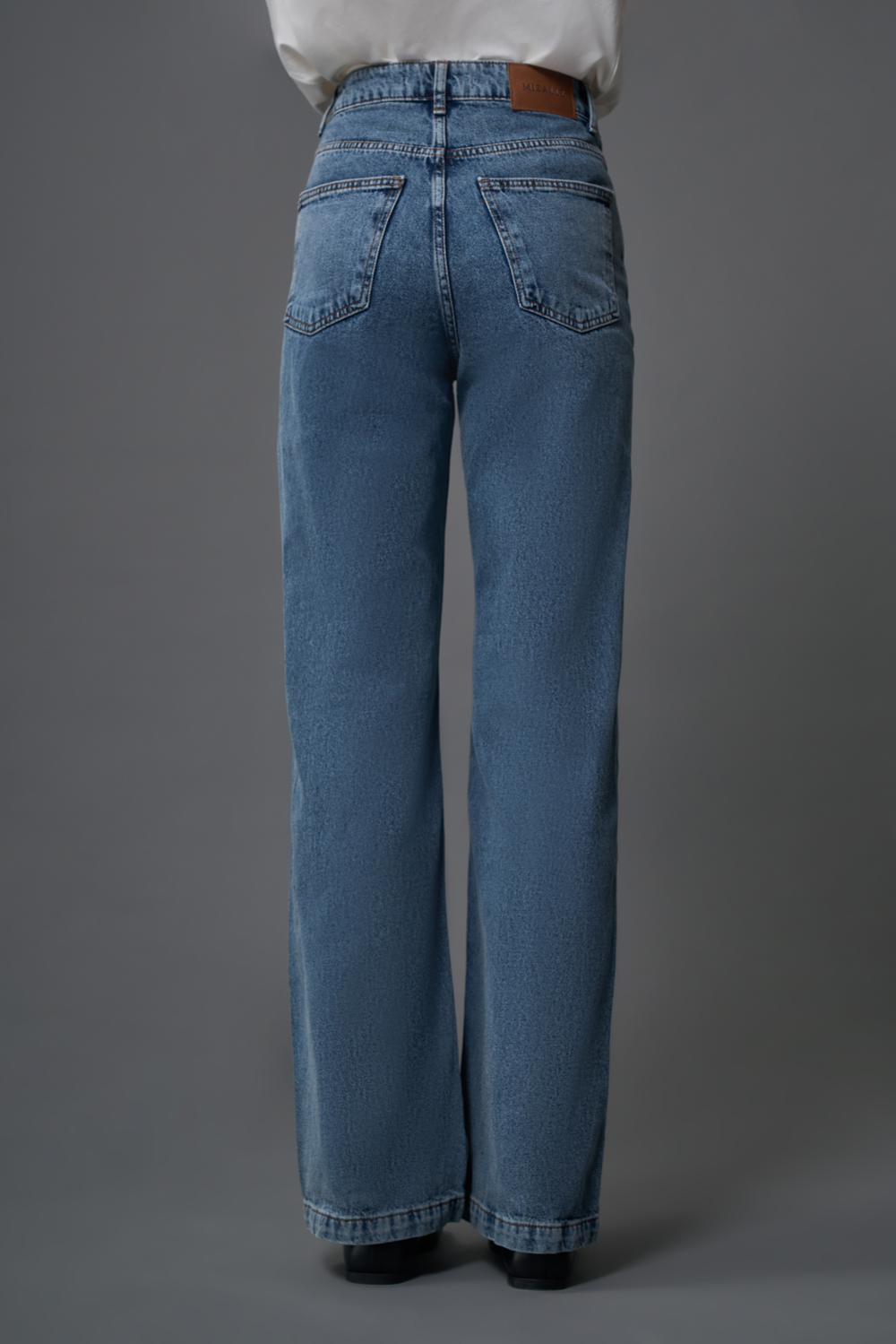 Mizalle Dar Kalıp Geniş Paça Mavi Denim Pantolon