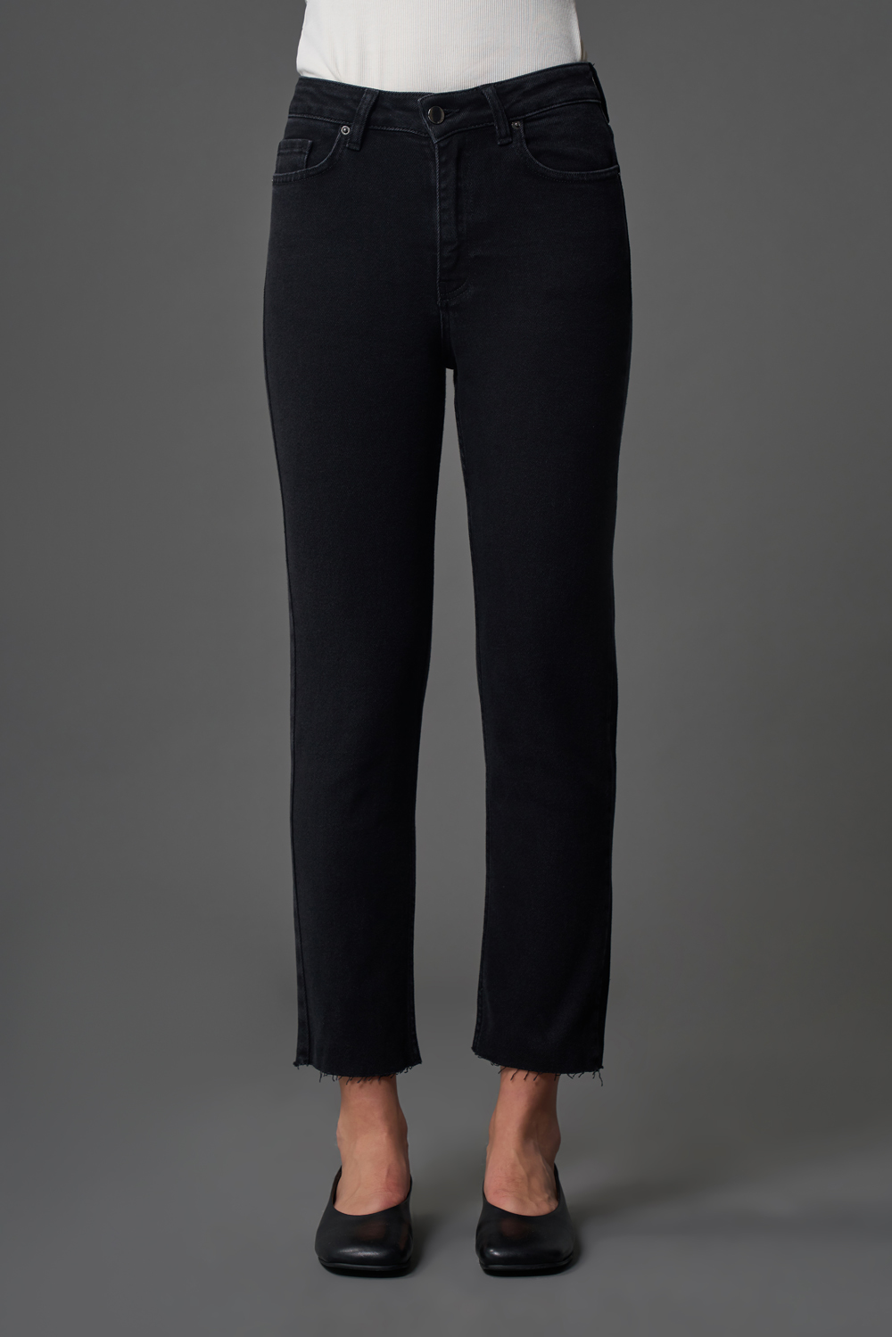 Mizalle Dar Kesim Kesik Paçalı Mom Fit Antrasit Denim Pantolon
