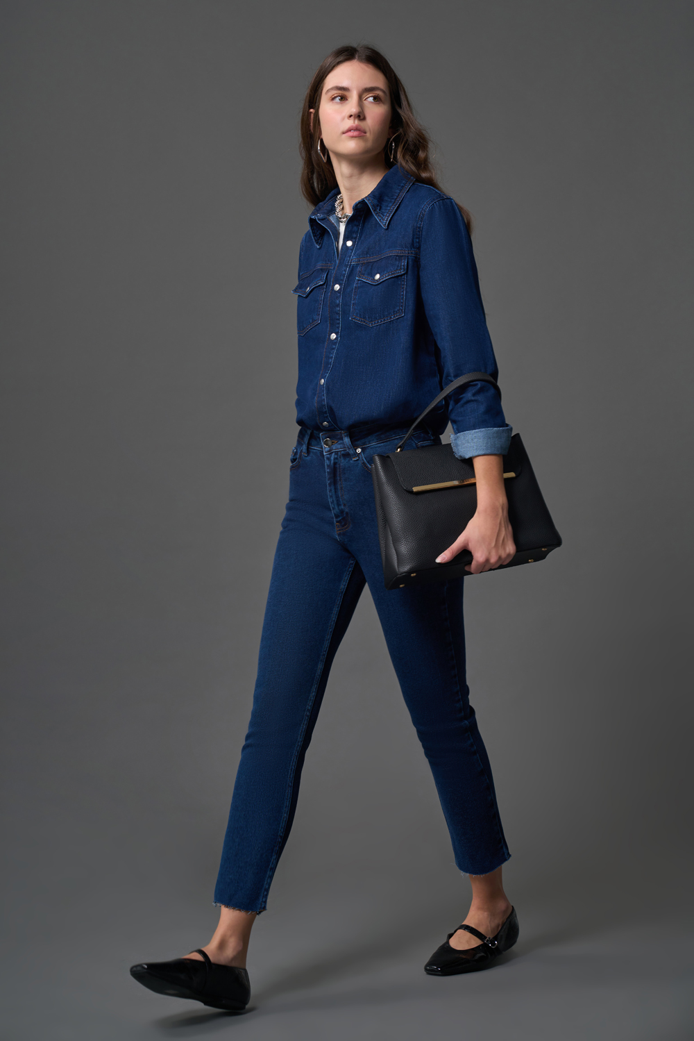 Mizalle Dar Kesim Kesik Paçalı Mom Fit İndigo Mavi Denim Pantolon