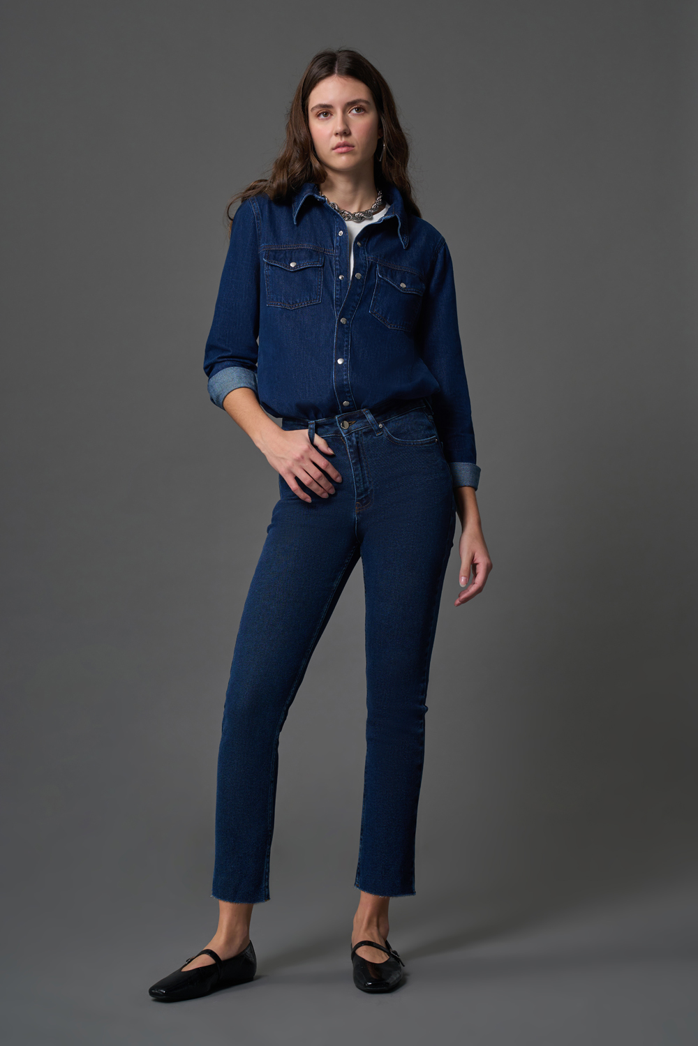 Mizalle Dar Kesim Kesik Paçalı Mom Fit İndigo Mavi Denim Pantolon