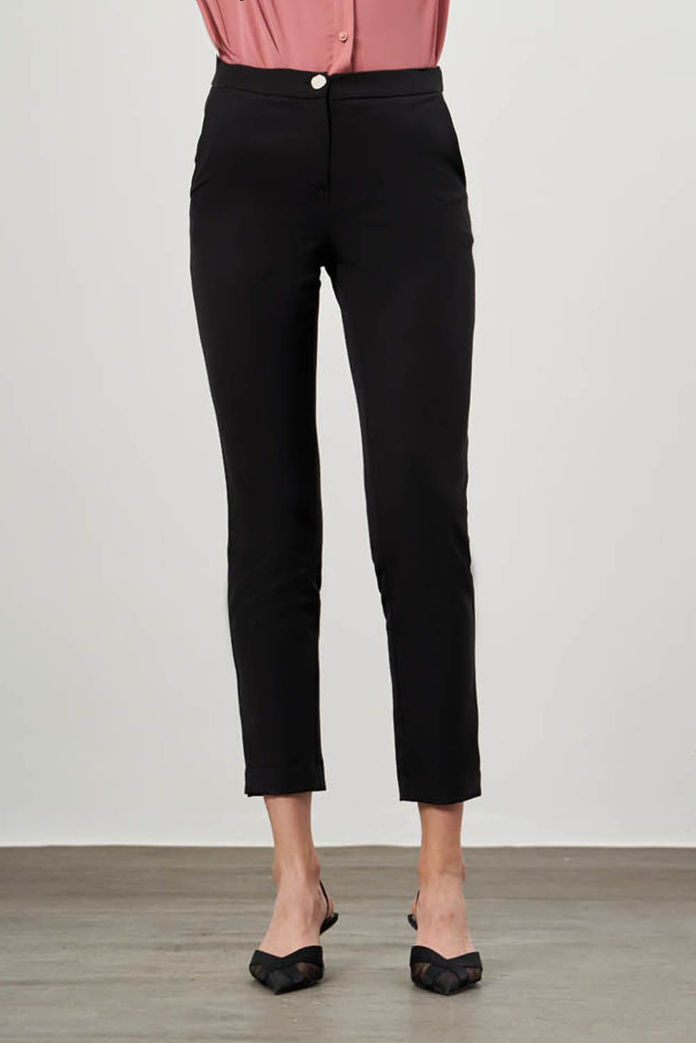 Mizalle Basic Kısa Paça Klasik Siyah Kumaş Pantolon