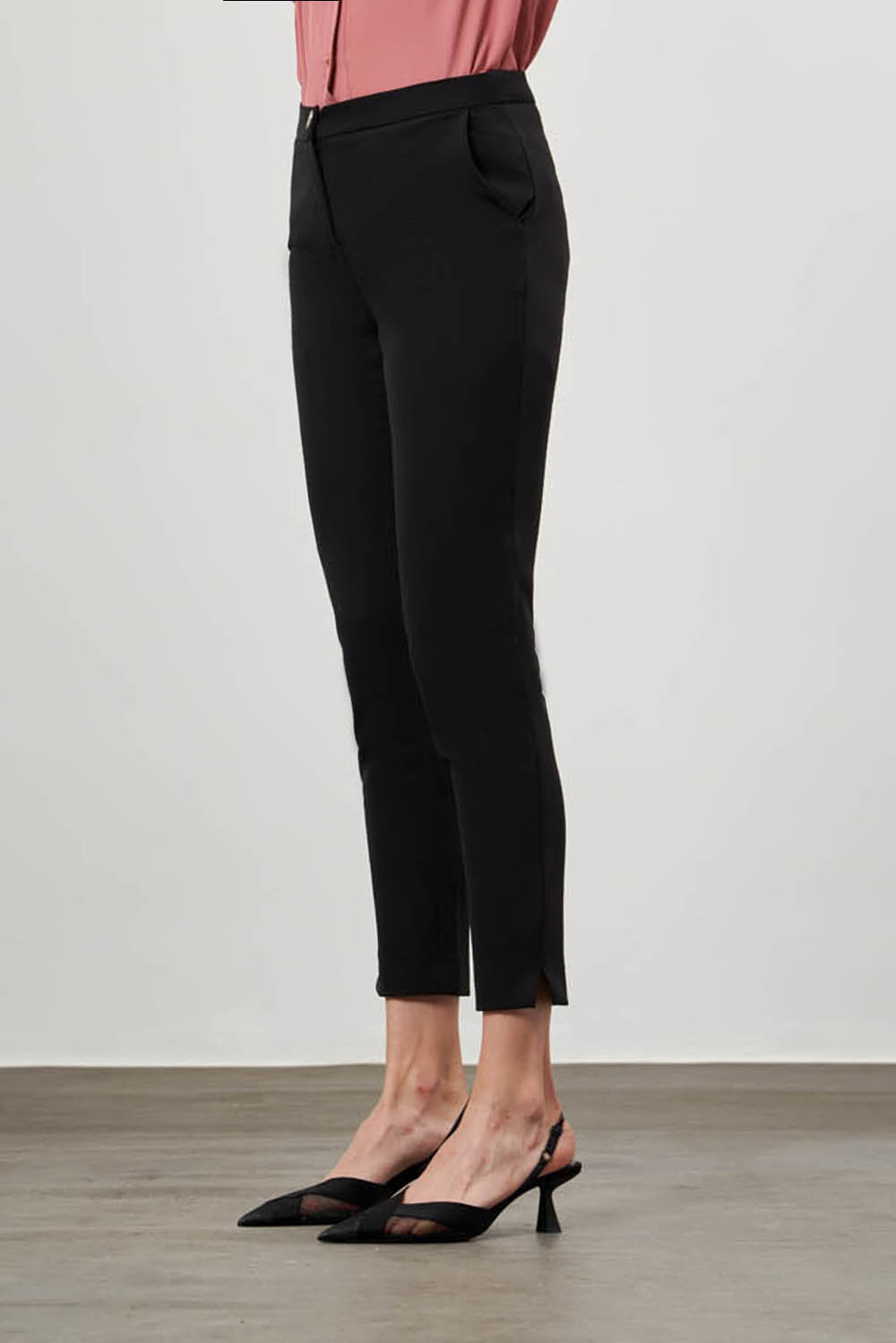 Mizalle Basic Kısa Paça Klasik Siyah Kumaş Pantolon