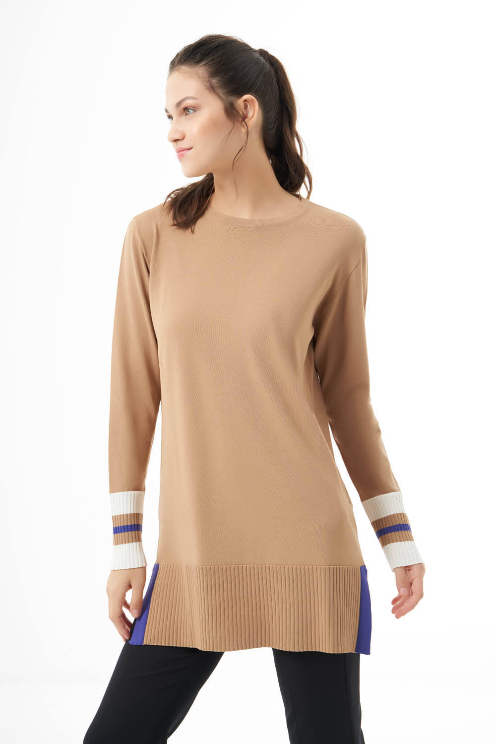 Mizalle Kol Çizgi Detaylı Uzun Camel Triko tunik