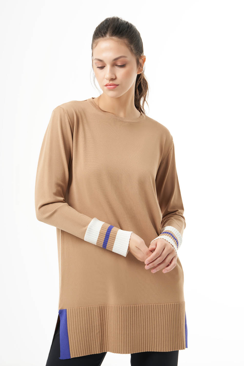 Mizalle Kol Çizgi Detaylı Uzun Camel Triko tunik