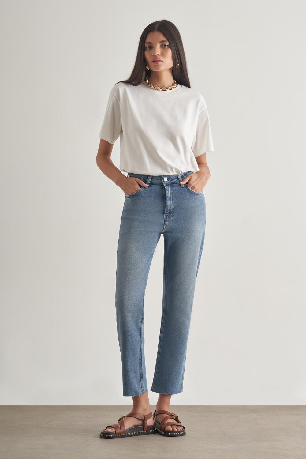 Mizalle Dar Kesim Kesik Paçalı Mom Fit Açık Mavi Denim Pantolon