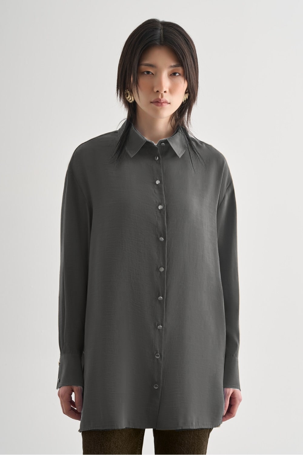 Mizalle Yan Düğme Detaylı Premium Modal Gri Tunik