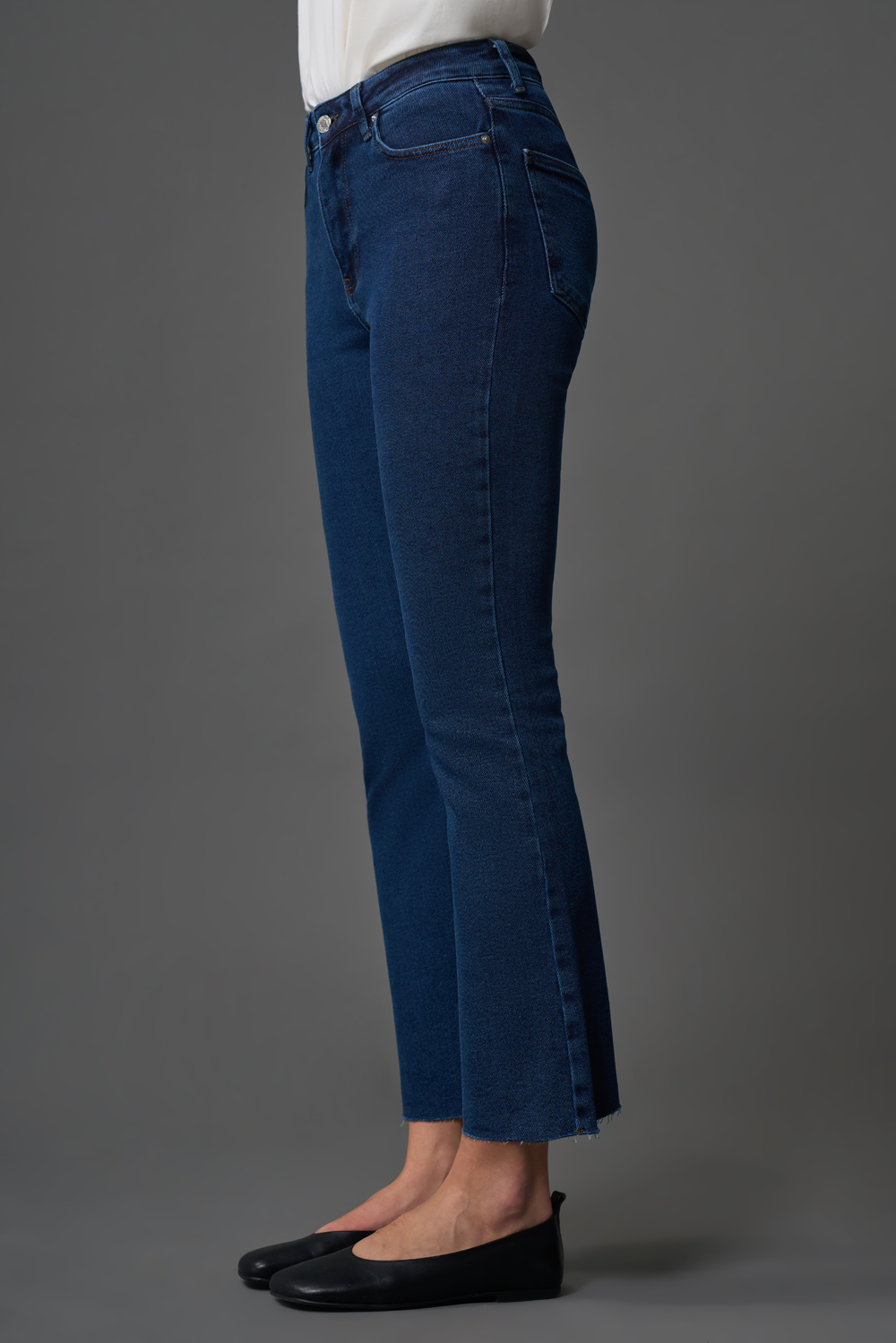Mizalle Dar Kesim Straight Fit İndigo Mavi Denim Pantolon