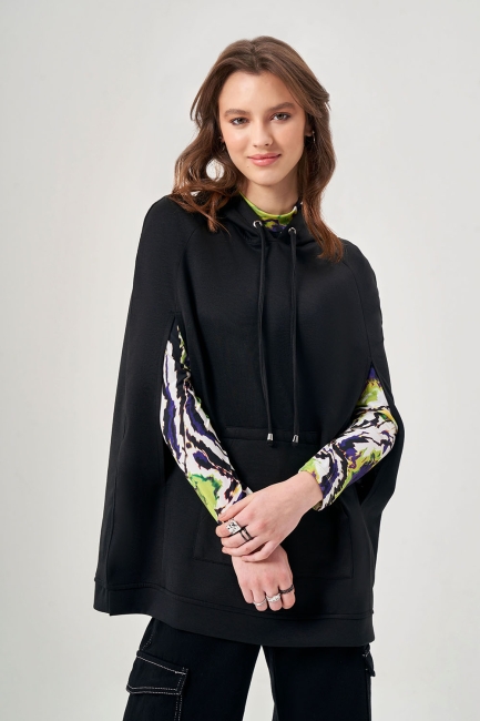 Mizalle Kapüşonlu Siyah Pelerin Sweatshirt