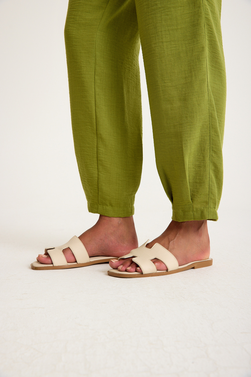 Mizalle Keten Görünümlü Rahat Kesim Açık Yeşil Jogger Pantolon