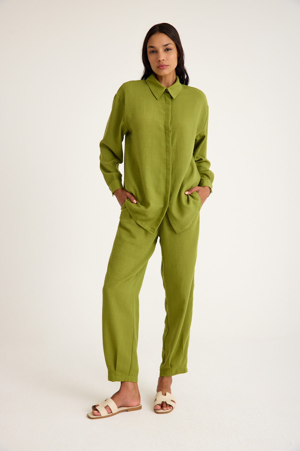 Mizalle Keten Görünümlü Rahat Kesim Açık Yeşil Jogger Pantolon