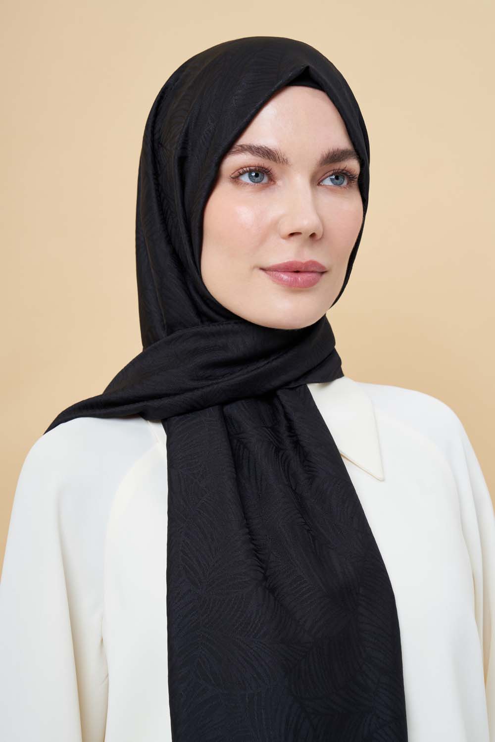 Mizalle Siyah Neva Jakarlı Şal