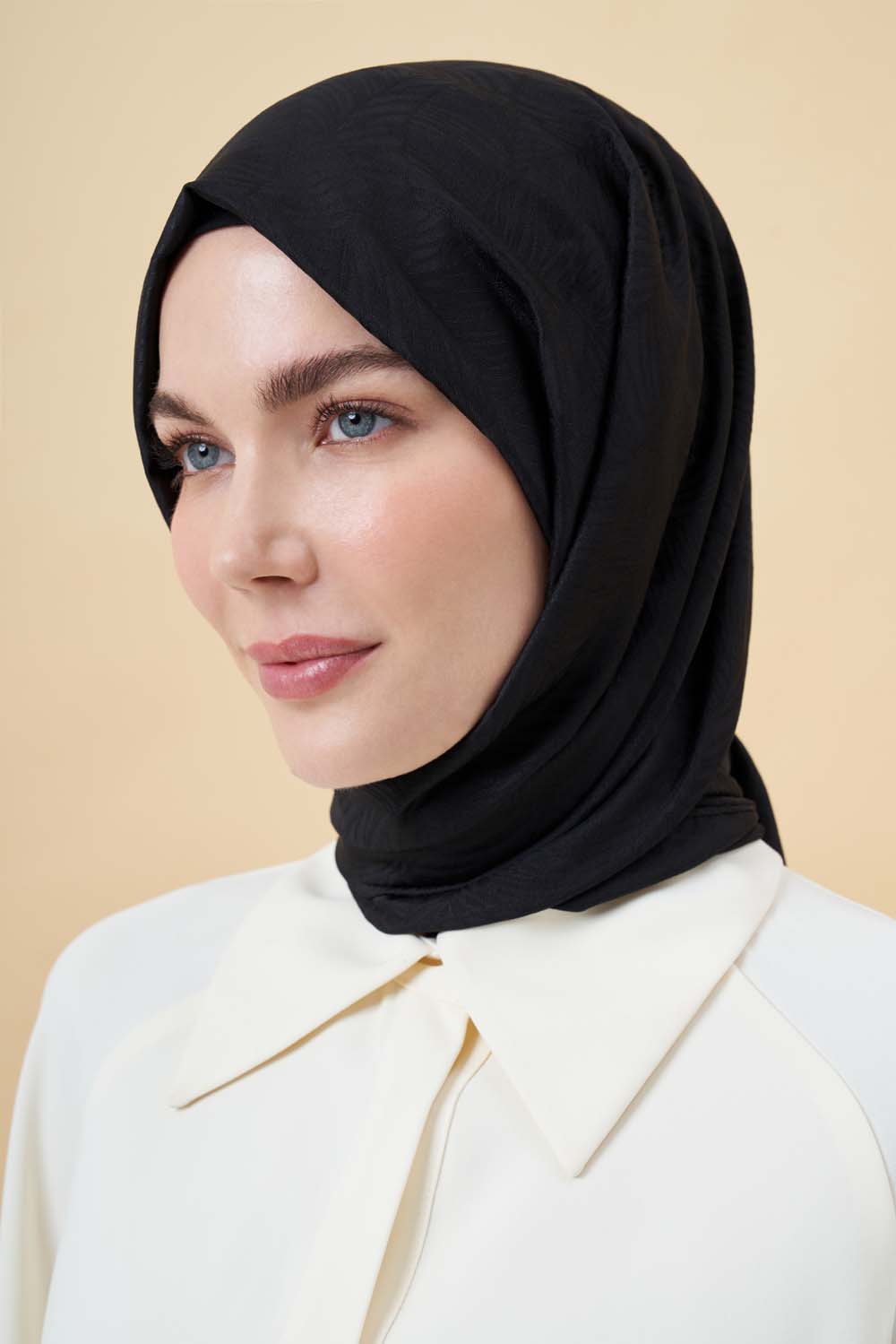 Mizalle Siyah Neva Jakarlı Şal