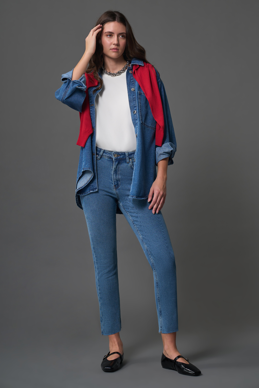 Mizalle Tek Cepli Rahat Kesimli Uzun Mavi Denim Gömlek