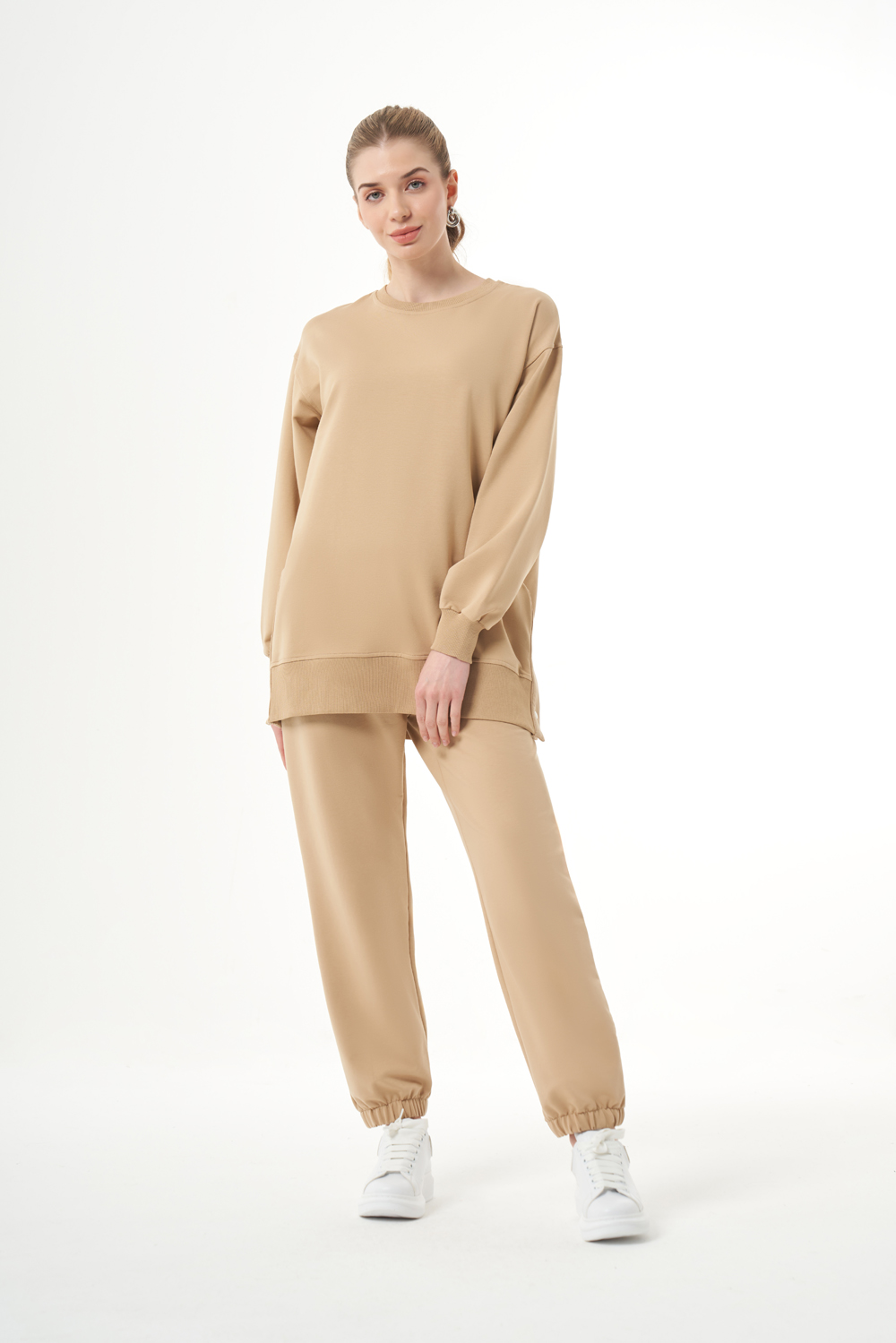 Mizalle Yanları Çıtçıtlı Yuvarlak Yaka Bej Rengi Sweatshirt