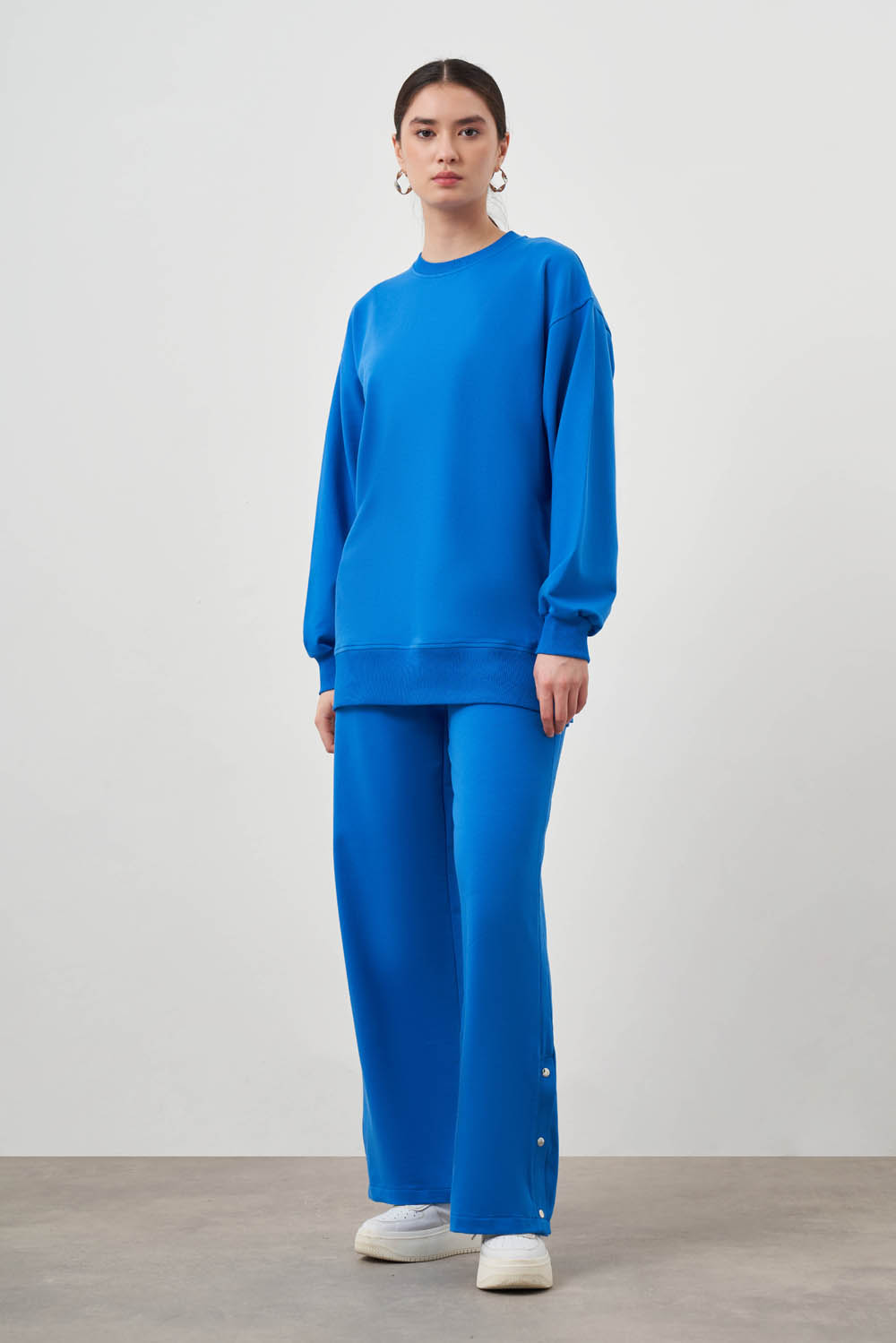 Mizalle Yanları Çıtçıtlı Yuvarlak Yaka Mavi Sweatshirt